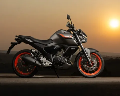 Nova Yamaha Fazer estreia no Brasil com LED, novas cores e cerca de 50 km por litro