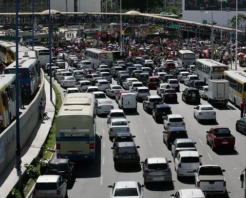 Novo imposto para carros começa em 2027, mas sem definição de valor