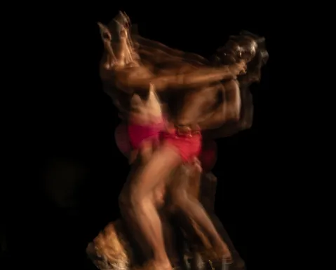 O que acontece quando a raiva vira dança? Espetáculo estreia em Salvador