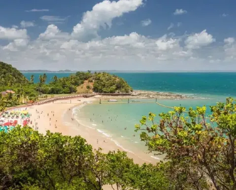 Paraíso de Salvador supera Caribe e tem melhor praia de enclave do mundo