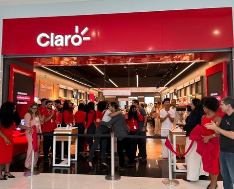 Parece casa: Claro abre loja interativa em shopping de Salvador