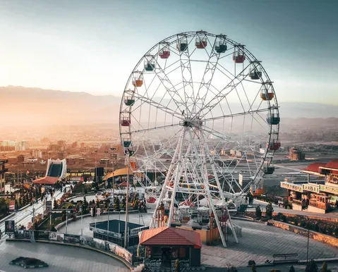 Parque de diversões é eleito o melhor com preços baixos e 133 atrações - Imagem