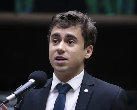 Petistas pedem à PGE  inelegibilidade de Nikolas Ferreira por 8 anos - Imagem