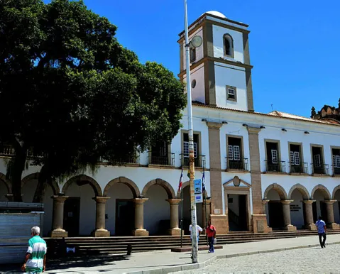 Prefeitura autoriza reforma da Câmara de Salvador nesta terça (15) - Imagem