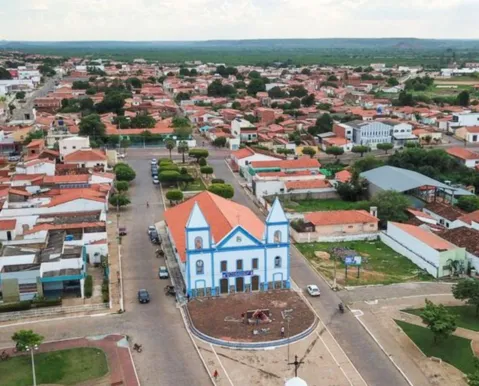 Prefeitura lança mais de 500 vagas com salários de até R$ 16,8 mil