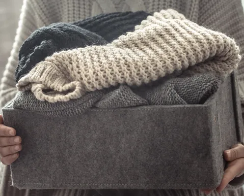 Primavera chegou: veja os principais cuidados para guardar roupas de inverno