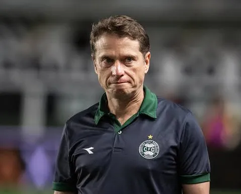 Próximo adversário do Vitória demite técnico após sequência negativa - Imagem