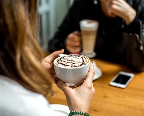 Rede de cafeterias famosa fecha 250 unidades em meio a reestruturação