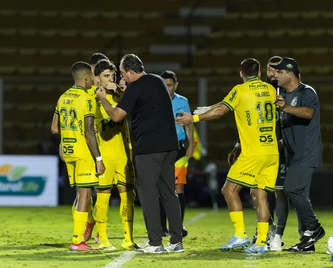Rival do Bahia, jogador do Mirassol surpreende ao elogiar Rogério Ceni