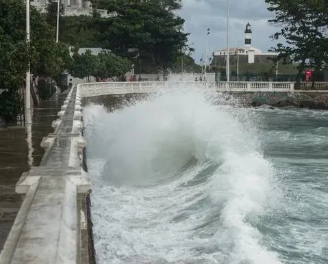 Salvador e RMS têm 30 praias impróprias para banho neste fim de semana