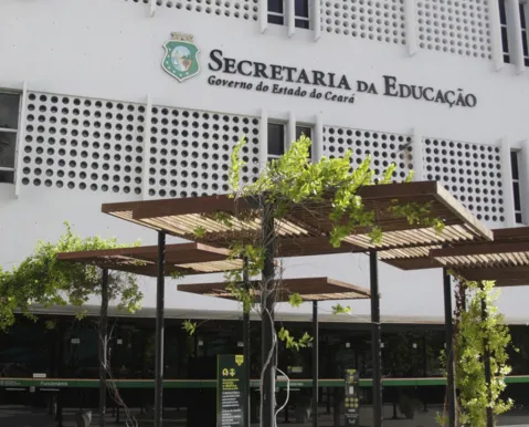 Secretaria da Educação lança concurso com ganhos de R$ 7,1 mil - Imagem