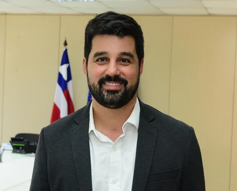 Secretário de Salvador diz que se entrega às autoridades nesta segunda