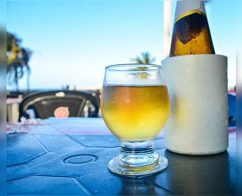 Sextou em Salvador com cerveja a R$ 5: confira a lista de bares