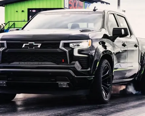 Silverado Black Widow SR: picape rebaixada com motor V8 de 684 cavalos
