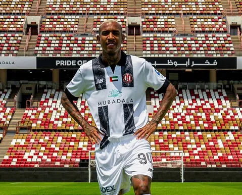 Talisca é anunciado em novo clube após saída inesperada do Fenerbahçe