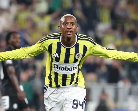 Talisca surpreende e deixa clube turco após renovação e brilho na Champions