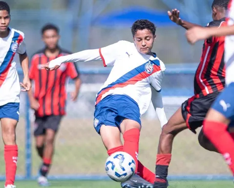 Time A e time B do Bahia se enfrentam em decisão de torneio de base - Imagem