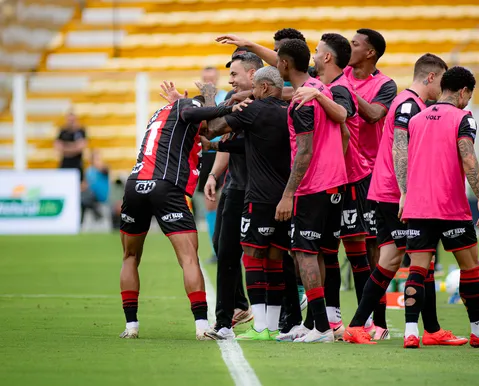Triunfo do Bahia ajuda e chances de rebaixamento do Vitória despencam