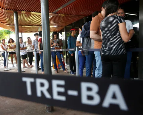 Vai votar no dia 4/10? Fique atento ao horário de fechar a urna