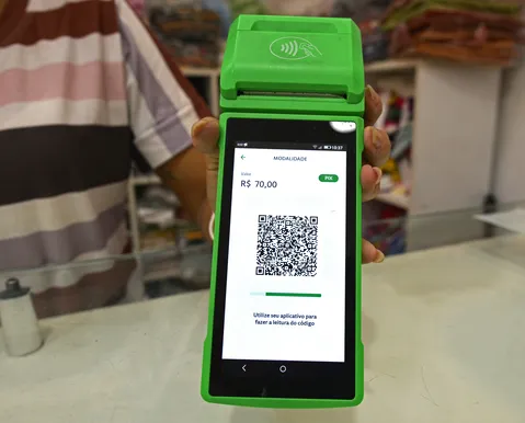Vende pelo Pix sem MEI? Saiba quando a Receita pode cobrar impostos e multas