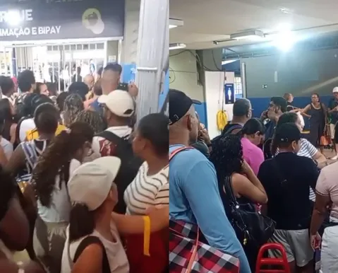 Vídeo: Falha no sistema de pagamento provoca confusão generalizada no ferry-boat
