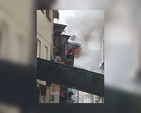 Vídeo: incêndio assusta moradores em bairro de Salvador - Imagem