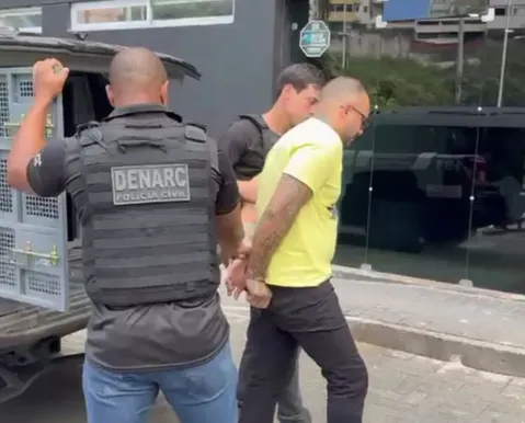 Vídeo: Suspeito de tráfico delivery é preso em Salvador