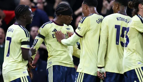 Arsenal vence jogo apertado e segue na cola do City na Premier League