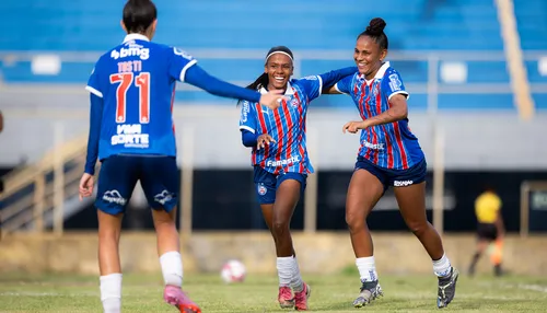 Bahia goleia por 11 a 1 e se aproxima da liderança do Baianão Feminino