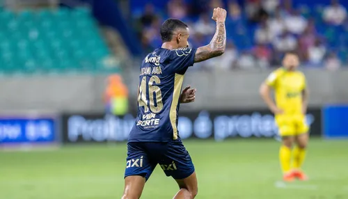 Bahia: Juba supera Ávine e vira o defensor com mais gols no século