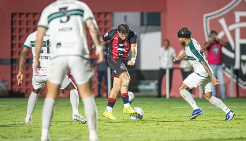 CBF altera data e horário de jogo do Vitória contra o Coritiba