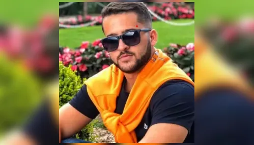 Dançarino de banda de pagode morre após cair de um barco na Bahia