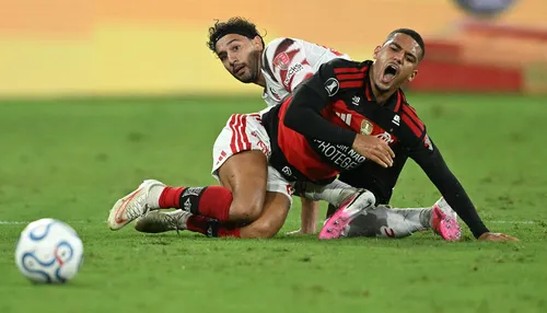 Do encantamento europeu à amarra continental: o abismo entre a Champions e as Américas