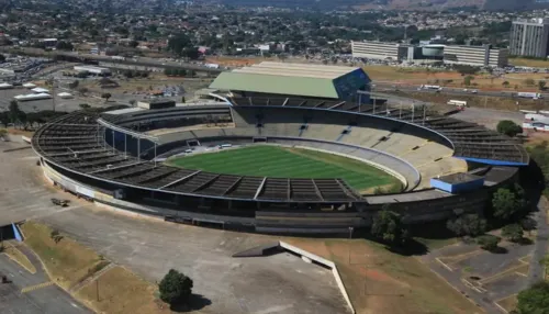 Estádio histórico avança em reforma de R$ 400 milhões para virar arena
