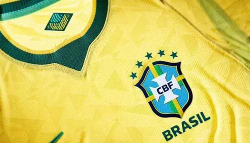 Ex-Seleção Brasileira compra 70% de clube centenário da Europa