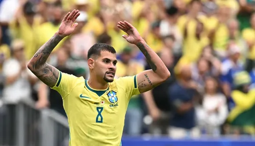 Goleada sobre a Índia não empolga volante: "Poderia ser melhor"