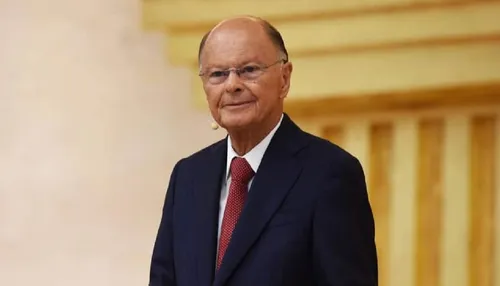 Igreja Universal muda postura histórica nas eleições e surpreende