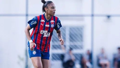 Improvisada e elogiada na zaga, Isa confia em reação do Bahia na semi