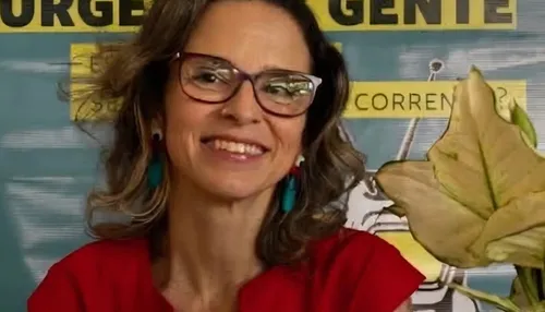 "Nossos corpos cansados são o motor desse mundo", diz Michelle Prazeres