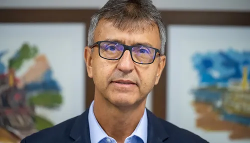 "O ambiente de comunicação está cada vez mais complexo e veloz", diz André Curvello
