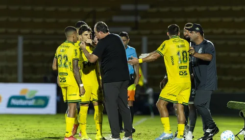 Rival do Bahia, jogador do Mirassol surpreende ao elogiar Rogério Ceni