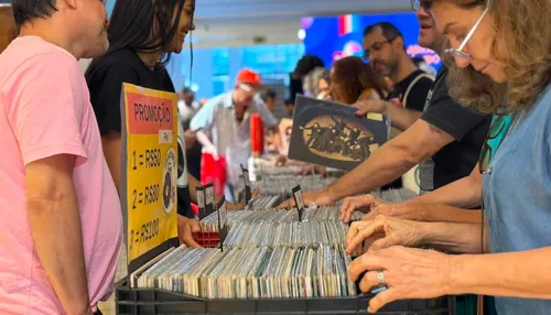 Shopping de Salvador recebe feira de vinil com mais de mil discos