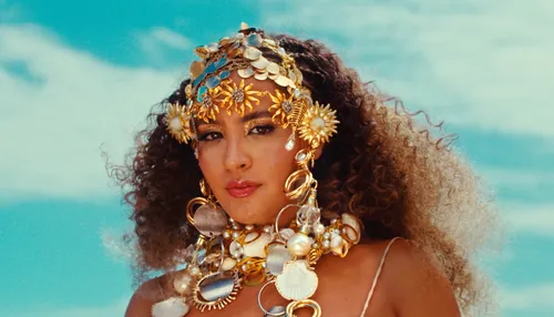 Sofia Pitta transforma experiências em álbum com ritmos da Bahia