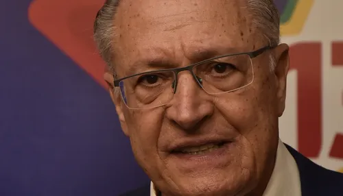 "Vamos buscar o superávit fiscal sem penalizar os mais pobres", diz Geraldo Alckmin