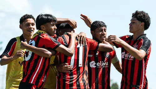 Vitória goleia o Atlético-GO e sobe na tabela do Brasileirão Sub-17