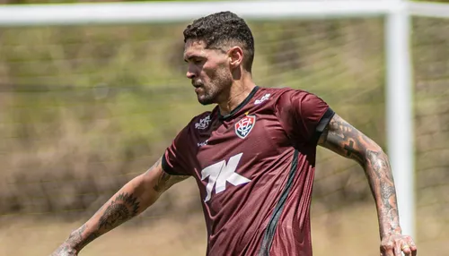 Vitória reintegra Riccieli e encerra busca por novo zagueiro