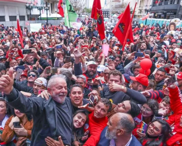 AtlasIntel: Lula lidera com folga em Minas e deixa Flávio Bolsonaro para trás