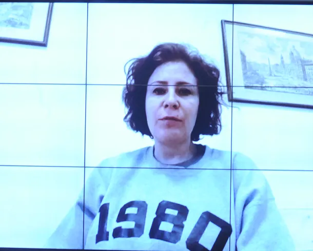 Destino de Carla Zambelli na Itália pode ser selado nesta terça-feira