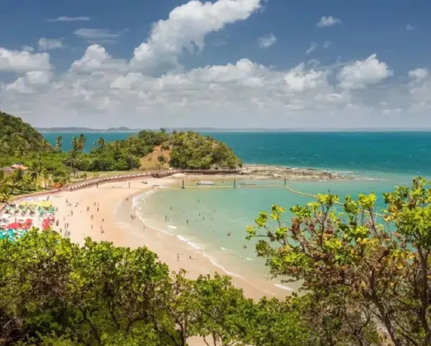 Paraíso de Salvador supera Caribe e tem melhor praia de enclave do mundo