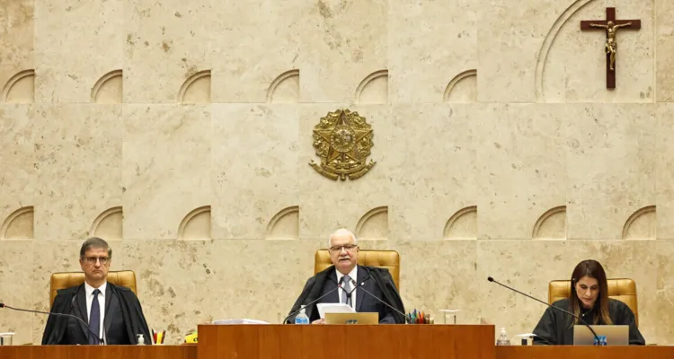 Sessão histórica do STF tem clima tenso, bate-boca e adiamento; confira resumo